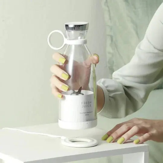 VitaBlend Portable Juicer